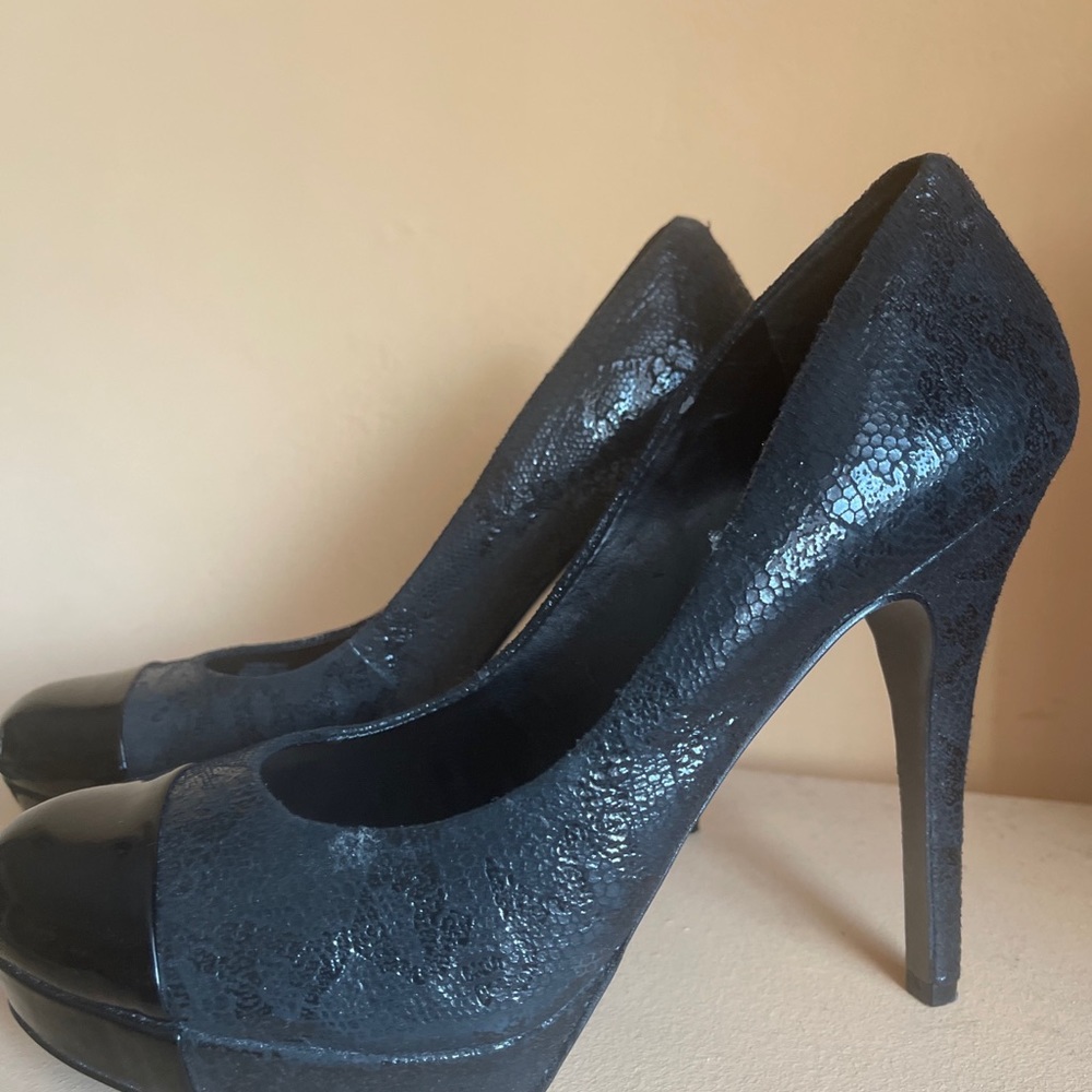 Arturo Chang python print w/ patent Toes platform pumps Size 10. Exelent Cond
